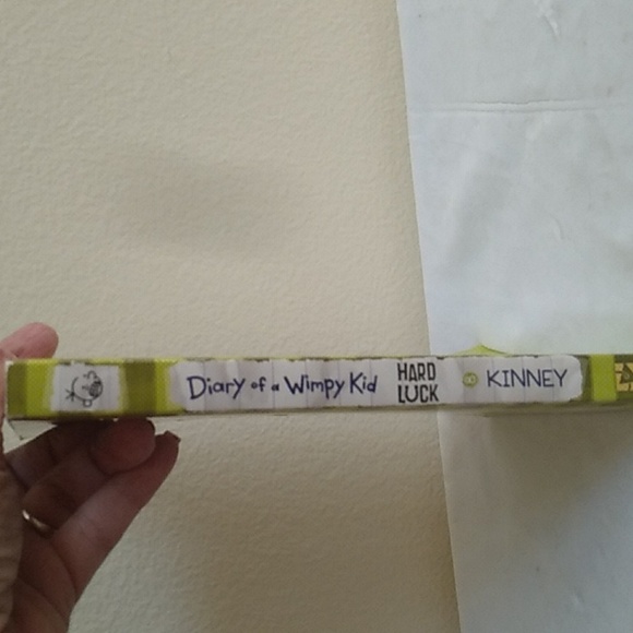 Diary of Wimpy Kid (Hard Luck) - Picture 4 of 6